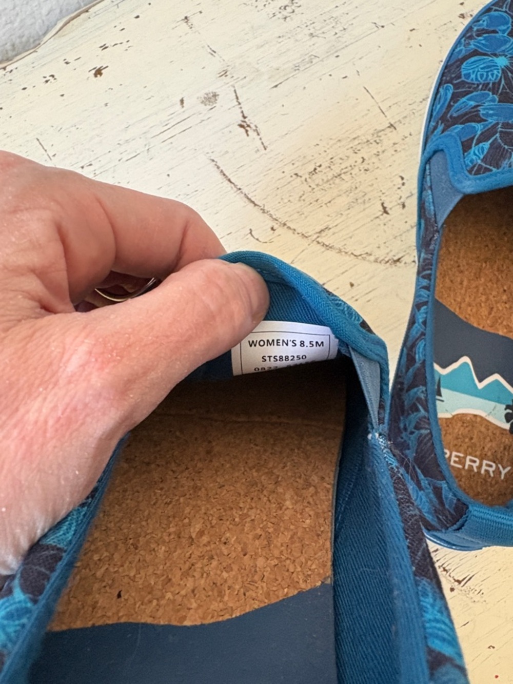 ๐ฆEUC Sperry Blue Slip-On Seacycled Tropical Lobster Print Sneakers Loafers 8.5M - Picture 4 of 9